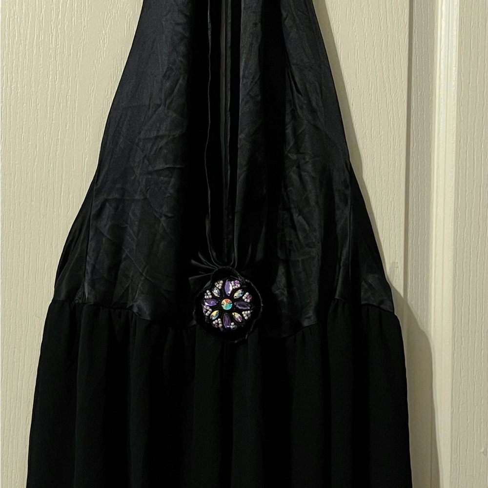 Victoria's Secret Black Halter Chemise w/Floral Accent - in pristine condition